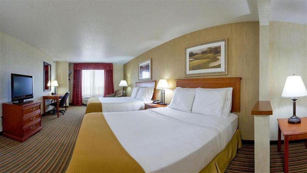 Holiday Inn Express & Suites Sioux Center By Ihg Екстериор снимка